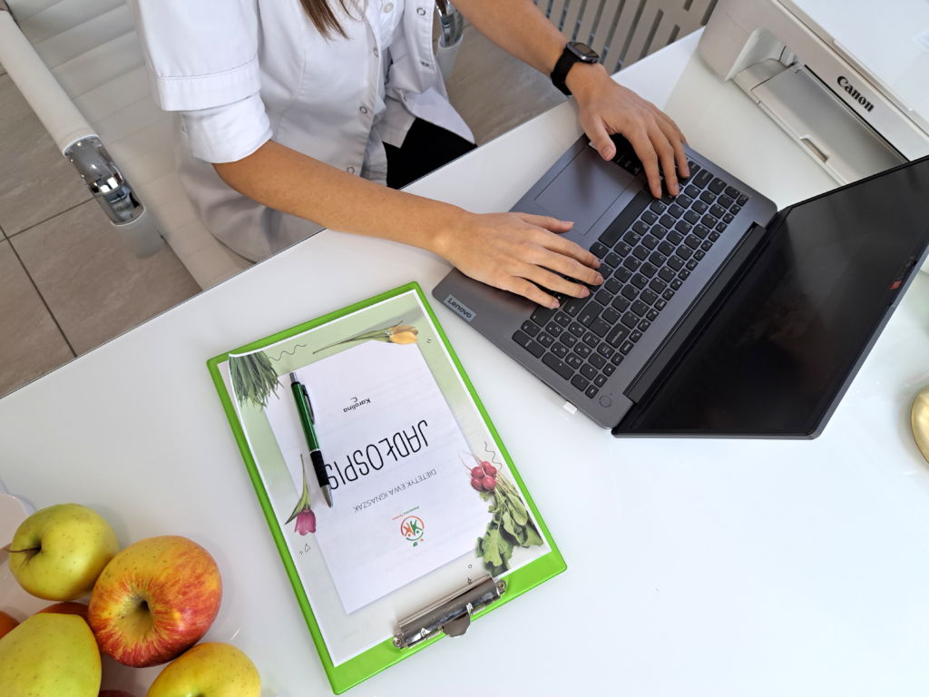 dietetyk Konin - grafika do tekstu przedstawiająca układanie jadłospisu